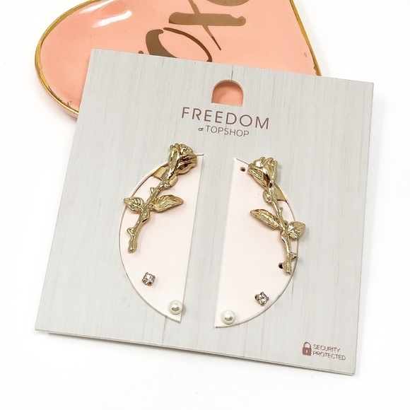 4/$25 TOPSHOP Freedom Rose Ear Cuff NWT - Picture 1 of 3